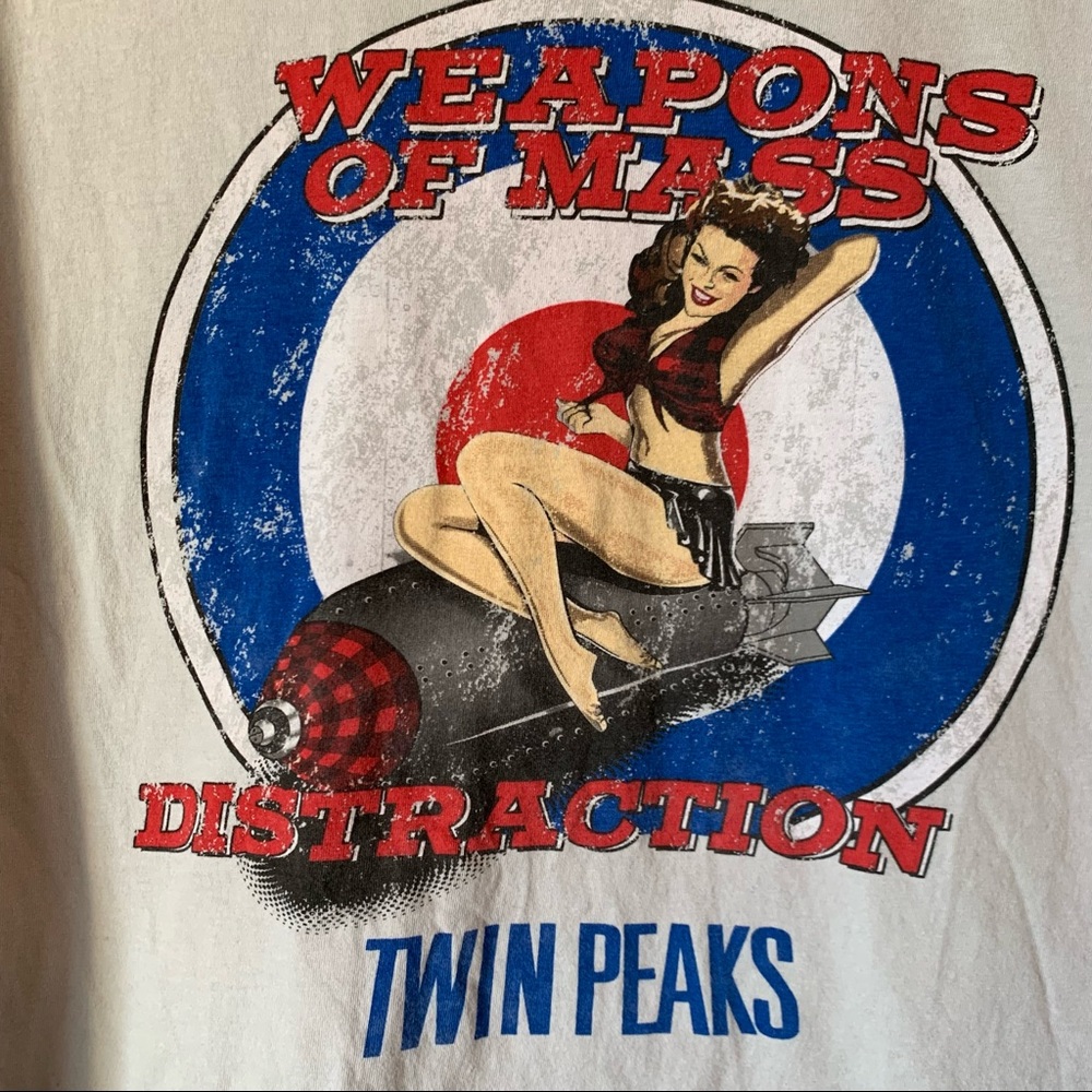 Twin Peaks ‘Weapons of Mass Distraction’ shirt - Picture 2 of 4